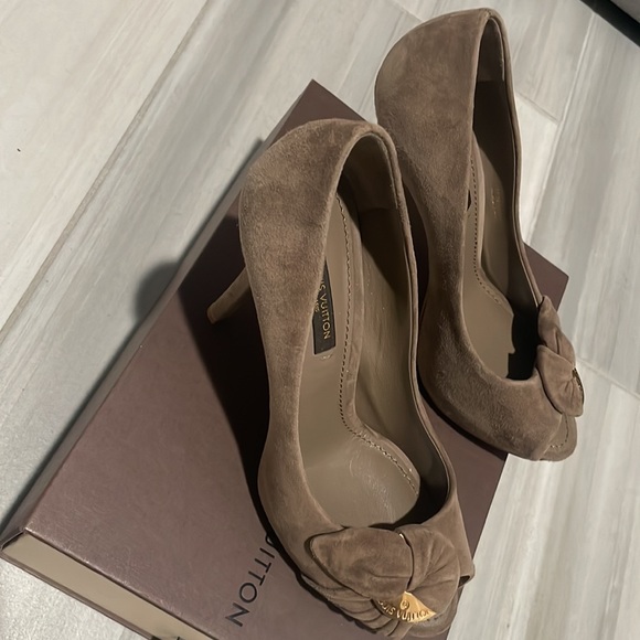 Louis Vuitton heels goat suede, calf suede and Nubuck leather size 35 1/2 size 6 - Picture 2 of 6